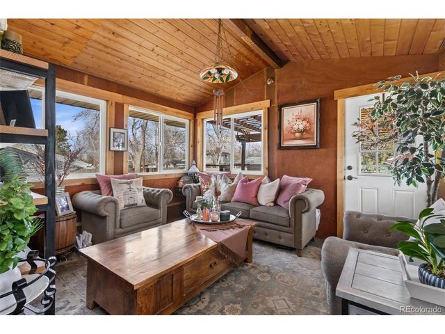 333 10th St, Windsor, CO 80550