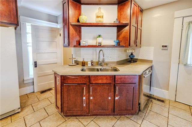 503 N Wright Street, Siloam Springs, AR 72761