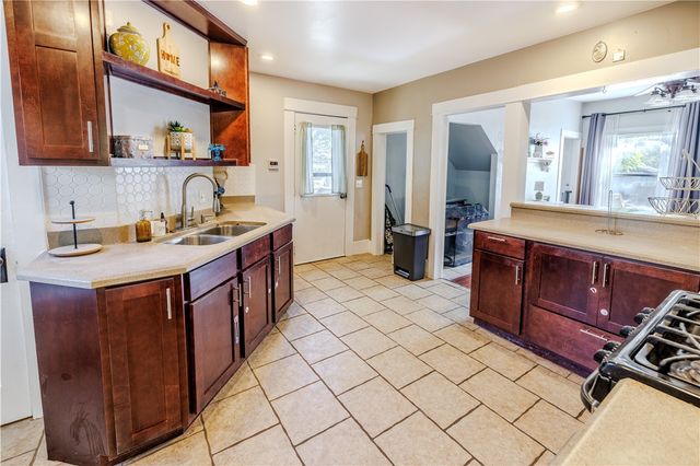 503 N Wright Street, Siloam Springs, AR 72761