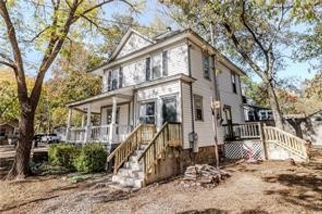 503 N Wright Street, Siloam Springs, AR 72761