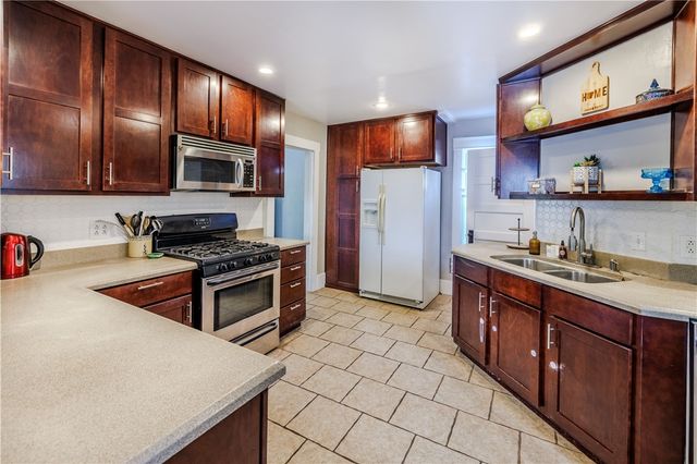 503 N Wright Street, Siloam Springs, AR 72761