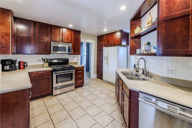 503 N Wright Street, Siloam Springs, AR 72761
