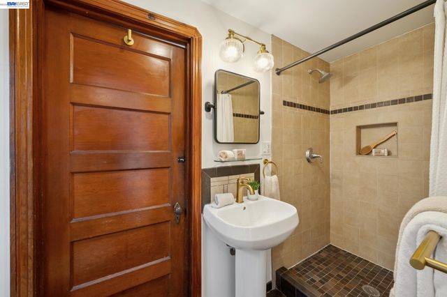 523 Pala Ave, San Leandro, CA 94577