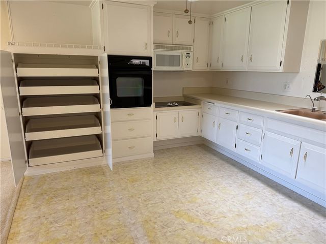 13720 St Andrews Dr M1-45J, Seal Beach, CA 90740