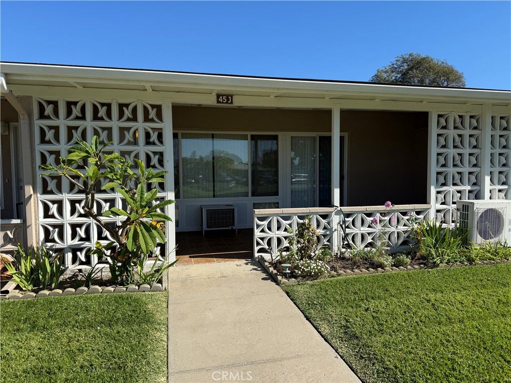 13720 St Andrews Dr M1-45J, Seal Beach, CA 90740