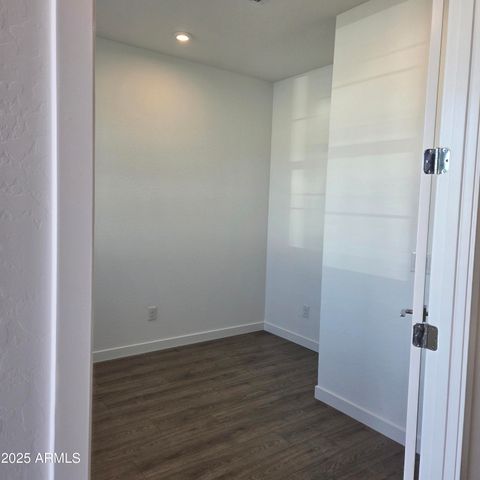 3032 E Villa Avenue, San Tan Valley, AZ 85143