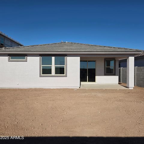 3032 E Villa Avenue, San Tan Valley, AZ 85143