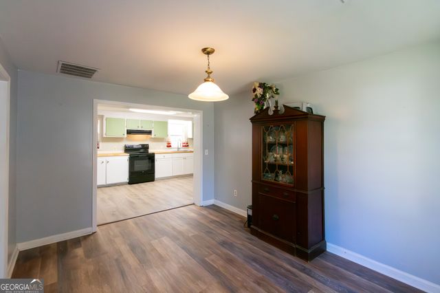 1194 J D Walton Road, Newnan, GA 30263