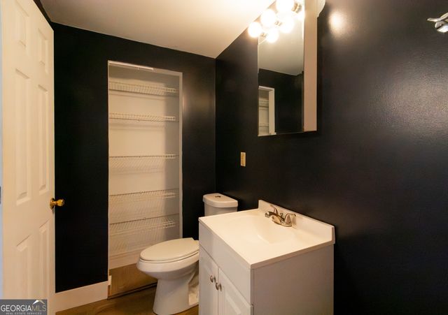 1194 J D Walton Road, Newnan, GA 30263