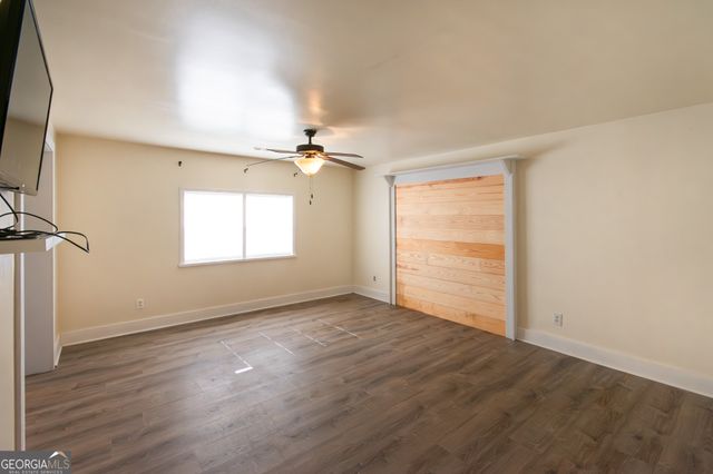 1194 J D Walton Road, Newnan, GA 30263