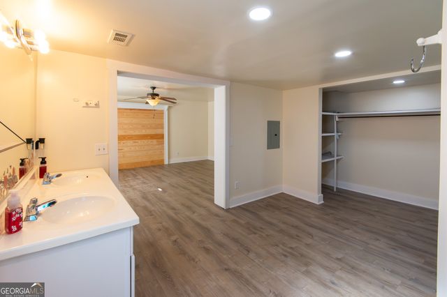 1194 J D Walton Road, Newnan, GA 30263