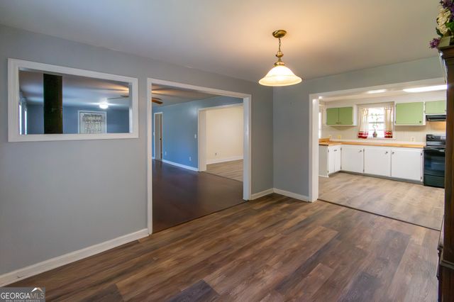 1194 J D Walton Road, Newnan, GA 30263