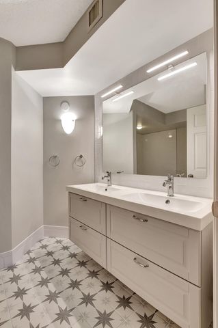 17396 Boca Club Boulevard 104, Boca Raton, FL 33487