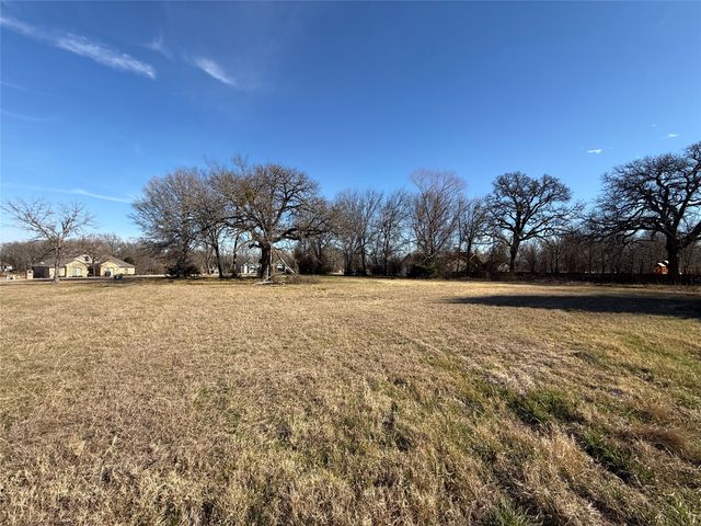 Lot 592 Clear Water Court, Corsicana, TX 75109