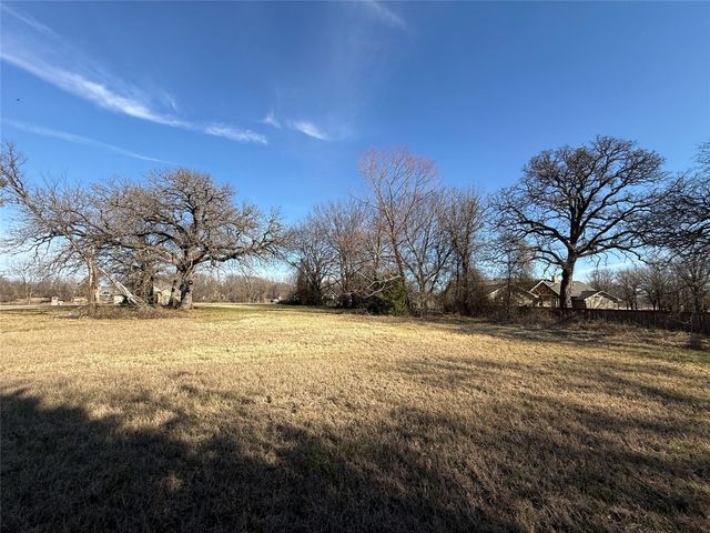 Lot 592 Clear Water Court, Corsicana, TX 75109