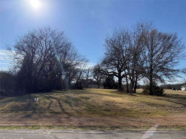 Lot 592 Clear Water Court, Corsicana, TX 75109