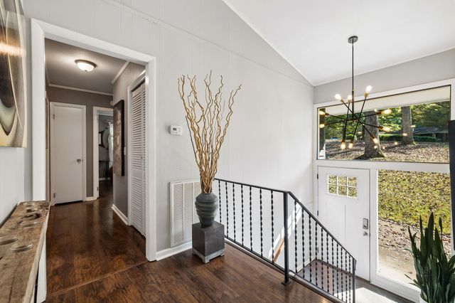240 Harpeth Hills Dr, Kingston Springs, TN 37082