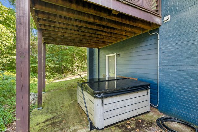 240 Harpeth Hills Dr, Kingston Springs, TN 37082