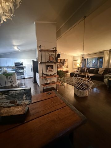240 Harpeth Hills Dr, Kingston Springs, TN 37082