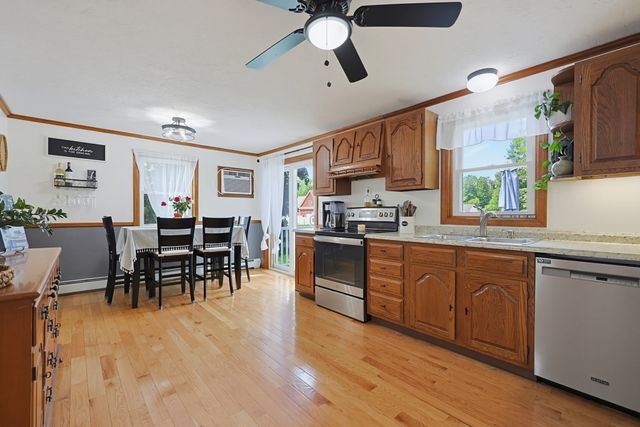450 Hartford Ave East, Uxbridge, MA 01569