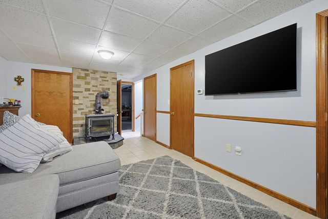 450 Hartford Ave East, Uxbridge, MA 01569