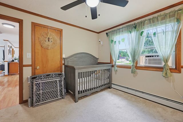 450 Hartford Ave East, Uxbridge, MA 01569