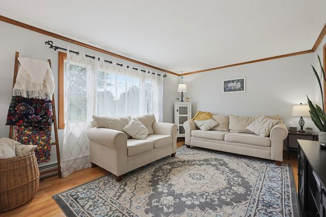 450 Hartford Ave East, Uxbridge, MA 01569