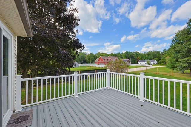 450 Hartford Ave East, Uxbridge, MA 01569
