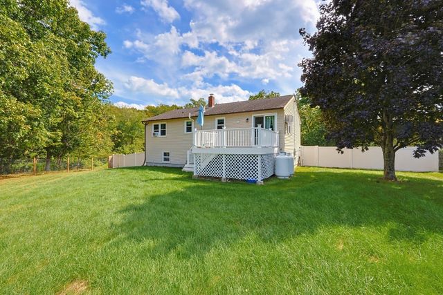 450 Hartford Ave East, Uxbridge, MA 01569