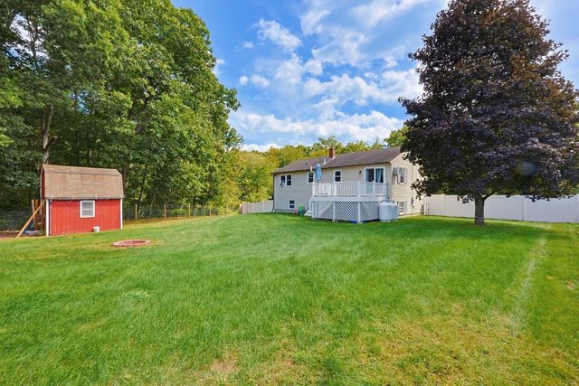 450 Hartford Ave East, Uxbridge, MA 01569