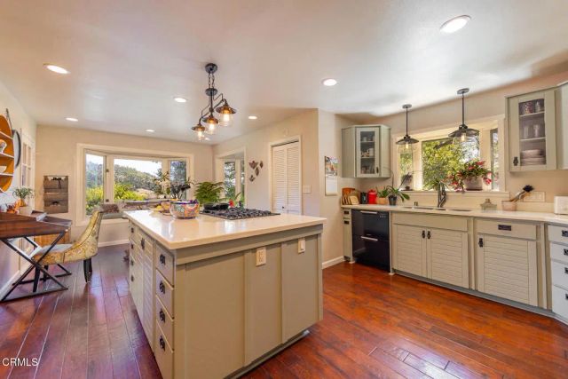 10622 Encino Drive, Oak View, CA 93022