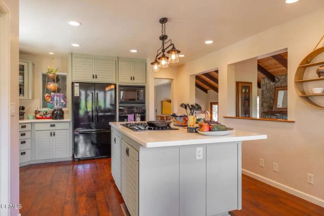 10622 Encino Drive, Oak View, CA 93022