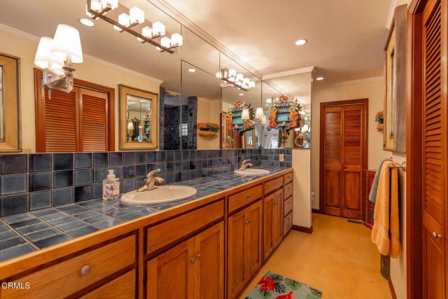 10622 Encino Drive, Oak View, CA 93022