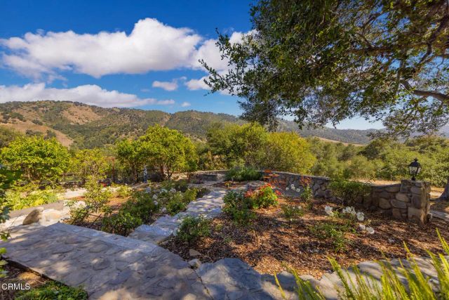10622 Encino Drive, Oak View, CA 93022