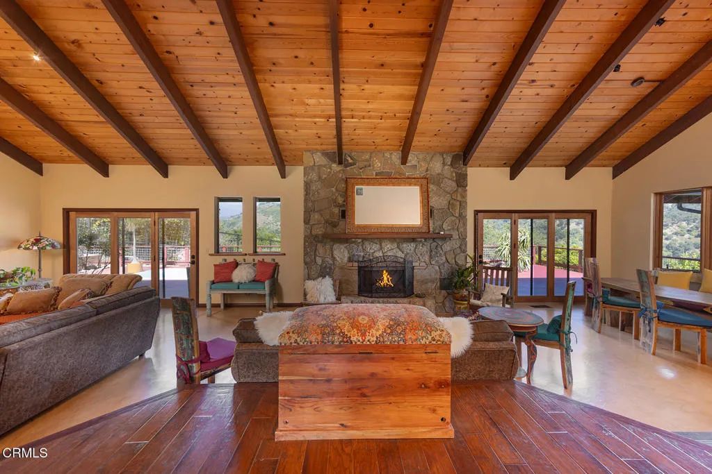 10622 Encino Drive, Oak View, CA 93022
