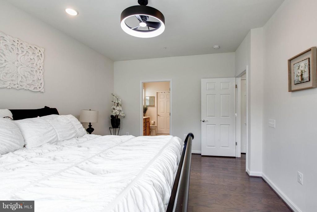 Image 26 of property listing at 21845 BONESET WAY, Germantown, MD 20876