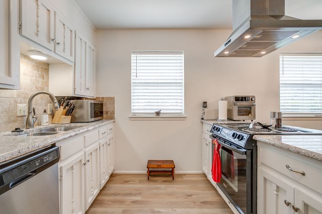 4761 Fieldcrest Drive, Fort Worth, TX 76109