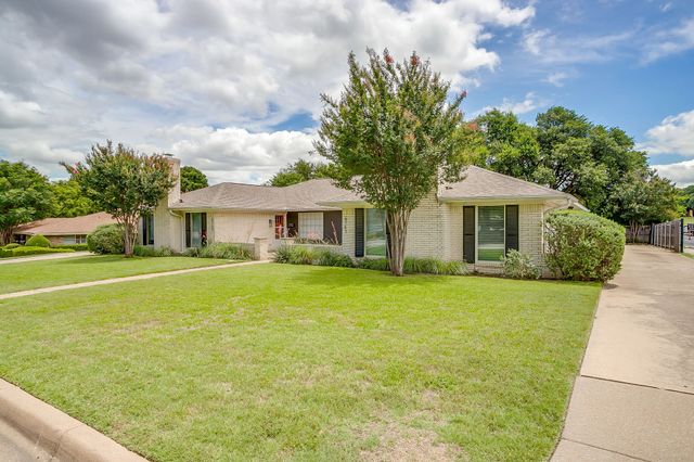 4761 Fieldcrest Drive, Fort Worth, TX 76109