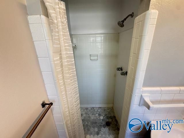 6604 Robinhood Lane NW, Huntsville, AL 35806