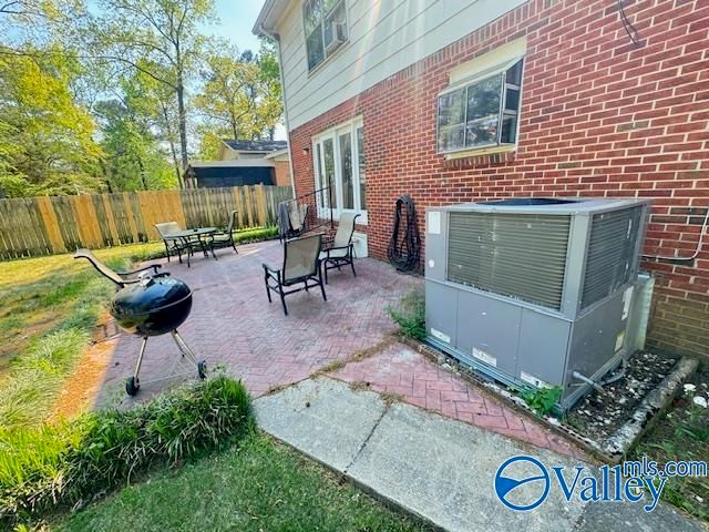 6604 Robinhood Lane NW, Huntsville, AL 35806