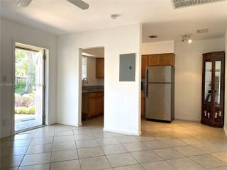 225 NW 23rd St 2, Wilton Manors, FL 33311