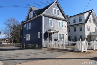 198 Montauk Avenue 2, New London, CT 06320