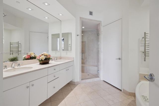 765 Crandon Blvd 111, Key Biscayne, FL 33149