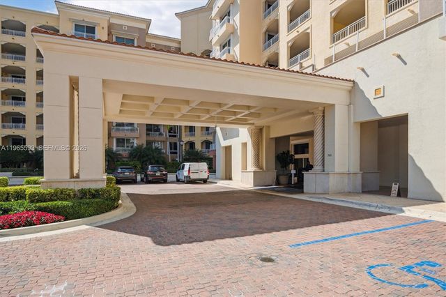 765 Crandon Blvd 111, Key Biscayne, FL 33149