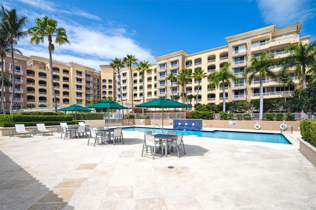 765 Crandon Blvd 111, Key Biscayne, FL 33149