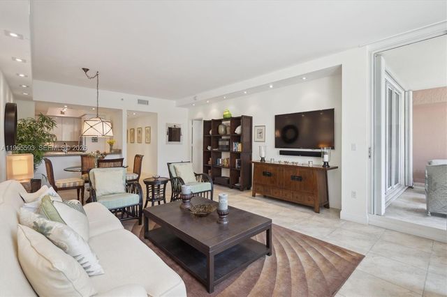 765 Crandon Blvd 111, Key Biscayne, FL 33149