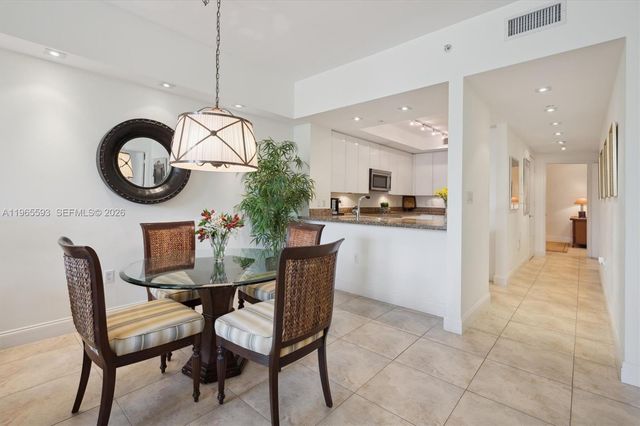 765 Crandon Blvd 111, Key Biscayne, FL 33149