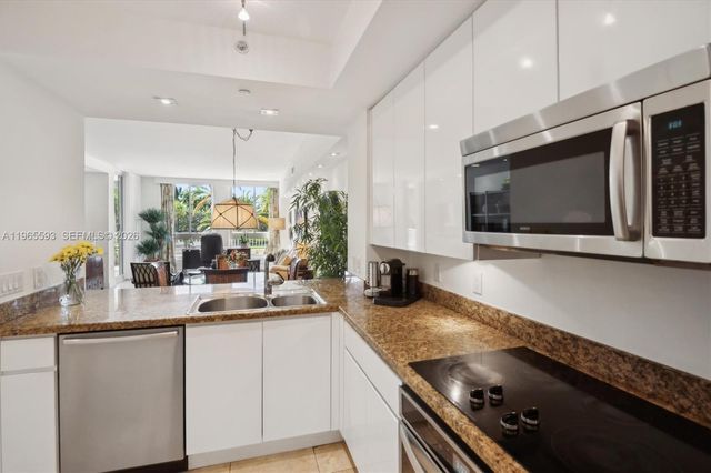 765 Crandon Blvd 111, Key Biscayne, FL 33149