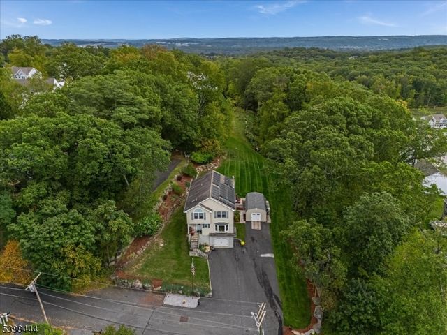 90 Salmon Rd, Roxbury Twp., NJ 07850