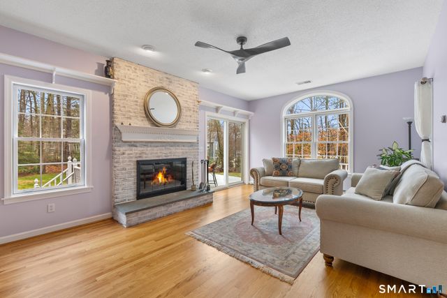 9 Brockway Road, Ellington, CT 06029